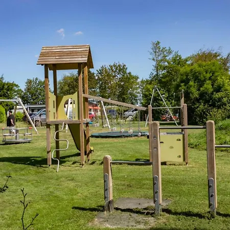 560 Op Recreatiepark De Wielen * Sint Maarten