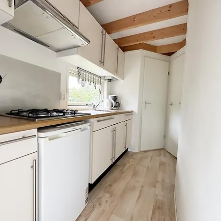 560 Op Recreatiepark De Wielen Chalet Sint Maarten